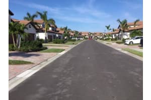 12047 HAWTHORN LAKE DRIVE, FORT MYERS, FL 33913 - MLS#MFRA4689098