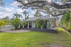 217 9TH STREET, BRADENTON, FL 34208 - MLS#MFRA4689108