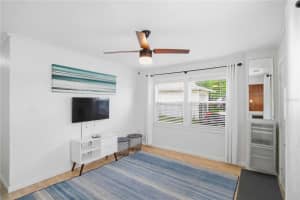 2134 HIVELY STREET, SARASOTA, FL 34231 - MLS#MFRA4689194