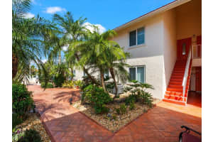 6708 SARASEA CIRCLE, SARASOTA, FL 34242 - MLS#MFRA4689234
