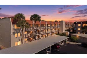 260 Santa Maria St #105, VENICE