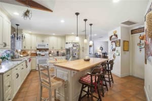 3951 COUNTRY VIEW DRIVE, SARASOTA, FL 34233 - MLS#MFRA4689321