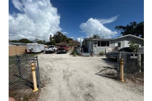 2411 6th St E, BRADENTON