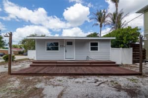 1885 VAMO WAY, SARASOTA, FL 34231 - MLS#MFRA4689397