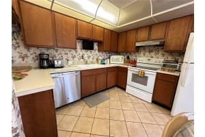 1647 BROOKHOUSE COURT, SARASOTA, FL 34231 - MLS#MFRA4689482