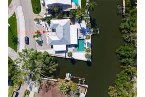 306 Island Cir, SARASOTA
