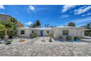 306 ISLAND CIRCLE, SARASOTA, FL 34242 - MLS#MFRA4689514