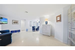 520 GLEN OAK ROAD, VENICE, FL 34292 - MLS#MFRA4689554