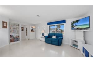 520 GLEN OAK ROAD, VENICE, FL 34292 - MLS#MFRA4689554