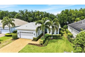 12323 THORNHILL COURT, LAKEWOOD RANCH, FL 34202 - MLS#MFRA4689600