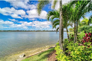 296 MARAVIYA BOULEVARD, NOKOMIS, FL 34275 - MLS#MFRA4689624