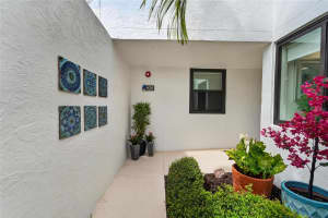 828 BAYPORT WAY, LONGBOAT KEY, FL 34228 - MLS#MFRA4689635