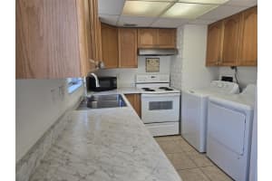 210 AMHERST AVENUE, SARASOTA, FL 34232 - MLS#MFRA4689645