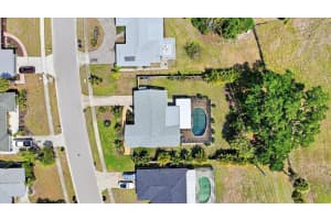 2486 BREAKWATER CIRCLE, SARASOTA, FL 34231 - MLS#MFRA4689678