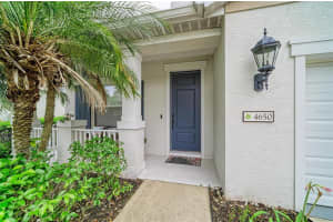 4650 WOODBROOK DRIVE, SARASOTA, FL 34243 - MLS#MFRA4689683