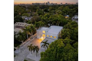 1751 HAWTHORNE STREET, SARASOTA, FL 34239 - MLS#MFRA4689684