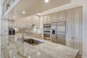 50 CENTRAL AVENUE, SARASOTA, FL 34236 - MLS#MFRA4689716