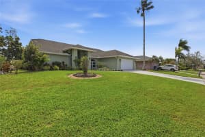 5207 86TH STREET COURT, BRADENTON, FL 34210 - MLS#MFRA4689729