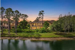 8204 VILLA GRANDE COURT, SARASOTA, FL 34243 - MLS#MFRA4689742