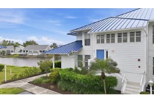 972 SANDPIPER CIRCLE, BRADENTON, FL 34209 - MLS#MFRA4689807