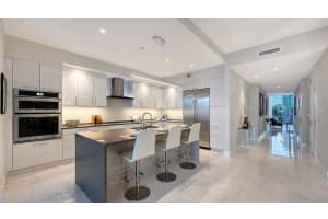 1155 GULFSTREAM AVENUE, SARASOTA, FL 34236 - MLS#MFRA4689843
