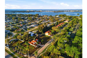 1740 ASSISI DRIVE, SARASOTA, FL 34231 - MLS#MFRA4689889