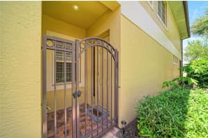 8432 MIRAMAR WAY, LAKEWOOD RANCH, FL 34202 - MLS#MFRA4689902