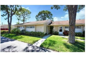 2782 Woodgate Ln #12, SARASOTA