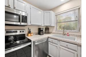 109 SHORE ROAD, NOKOMIS, FL 34275 - MLS#MFRA4689916