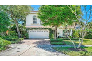 1704 FORTUNA STREET, SARASOTA, FL 34239 - MLS#MFRA4689929