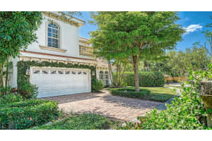 1704 FORTUNA STREET, SARASOTA, FL 34239 - MLS#MFRA4689929