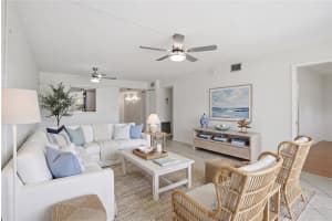 7860 PALM AIRE LANE, SARASOTA, FL 34243 - MLS#MFRA4689954