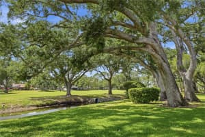 7860 PALM AIRE LANE, SARASOTA, FL 34243 - MLS#MFRA4689954