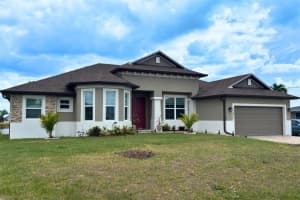 729 Crestview Cir Nw, PORT CHARLOTTE