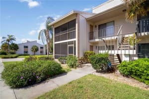 5476 SWIFT ROAD, SARASOTA, FL 34231 - MLS#MFRA4689984