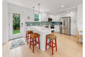 8096 GLENBROOKE LANE, SARASOTA, FL 34243 - MLS#MFRA4690084