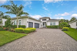 4940 Surfside Cir, BRADENTON