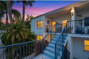 755 VILLAGE CIRCLE, VENICE, FL 34292 - MLS#MFRA4690215