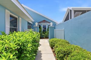 733 HARRINGTON LAKE DRIVE, VENICE, FL 34293 - MLS#MFRA4690223