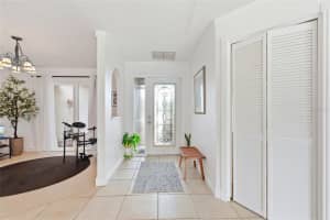 3927 COUNTRY VIEW LANE, SARASOTA, FL 34233 - MLS#MFRA4690240