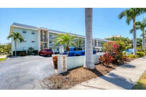 9200 MIDNIGHT PASS ROAD, SARASOTA, FL 34242 - MLS#MFRA4690246