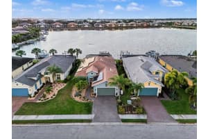 1018 OVERLOOK COURT, BRADENTON, FL 34208 - MLS#MFRA4690257