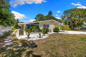 6916 ALDERWOOD DRIVE, SARASOTA, FL 34243 - MLS#MFRA4690277