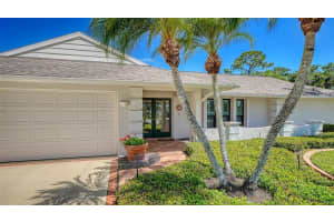 4865 Greywood Ln, SARASOTA