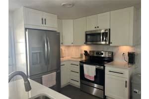 3221 SWEET GUM TERRACE, SARASOTA, FL 34237 - MLS#MFRA4690283