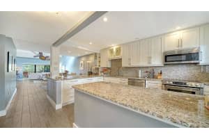1601 PELICAN POINT DRIVE, SARASOTA, FL 34231 - MLS#MFRA4690344
