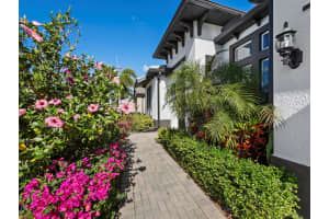 6129 LUNGO LAGO DRIVE, SARASOTA, FL 34241 - MLS#MFRA4690357