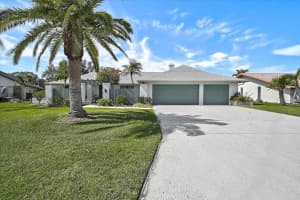 3842 TORREY PINES WAY, SARASOTA, FL 34238 - MLS#MFRA4690361