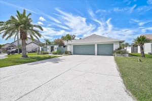 3842 TORREY PINES WAY, SARASOTA, FL 34238 - MLS#MFRA4690361