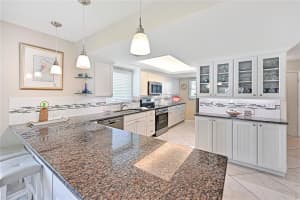 9505 COLONIAL DRIVE, BRADENTON, FL 34210 - MLS#MFRA4690404